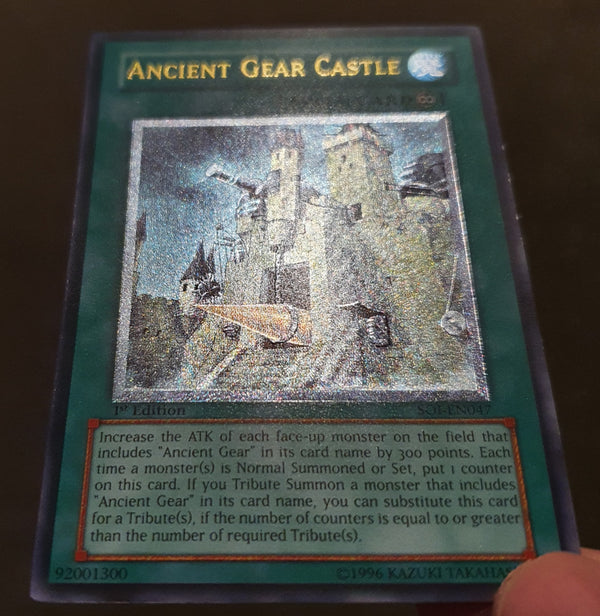 Yugioh - Ancient Gear Castle *Ultimate Rare* SOI-EN047 (NM)
